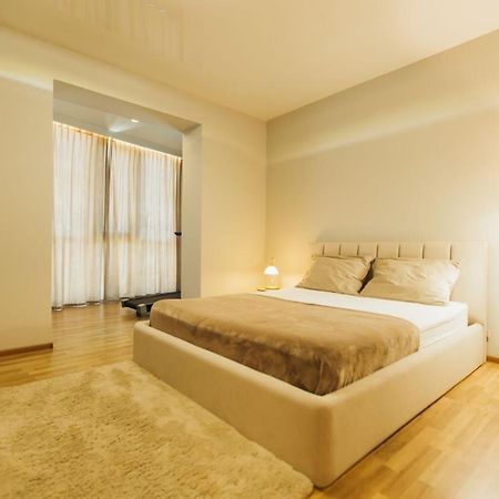 Atlant Luxury Big Family Apart On Golovna З Двома Окремими Спальнями Навпроти Тц Депот Безконтактне Заселення Tjernivtsi Eksteriør billede