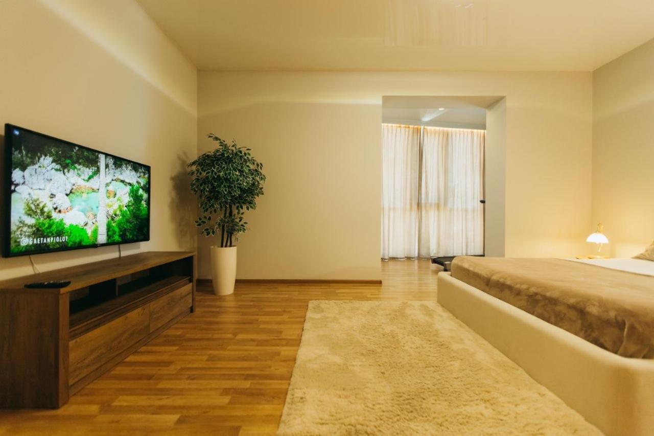 Atlant Luxury Big Family Apart On Golovna З Двома Окремими Спальнями Навпроти Тц Депот Безконтактне Заселення Tjernivtsi Eksteriør billede