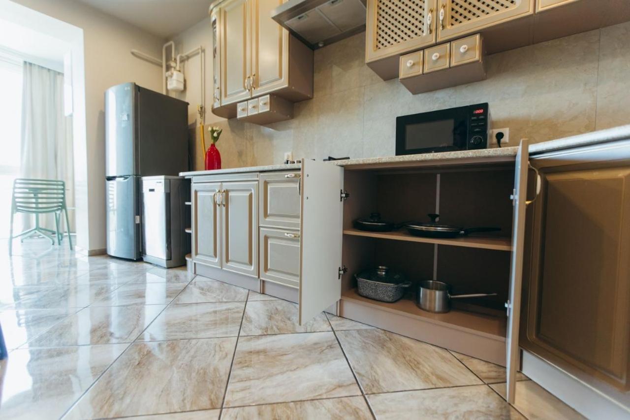 Atlant Luxury Big Family Apart On Golovna З Двома Окремими Спальнями Навпроти Тц Депот Безконтактне Заселення Tjernivtsi Eksteriør billede